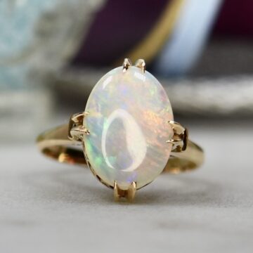 Opal Ring in 18ct Yellow Gold