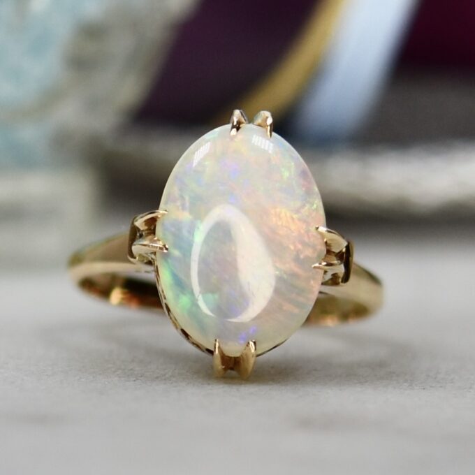 Opal Ring in 18ct Yellow Gold