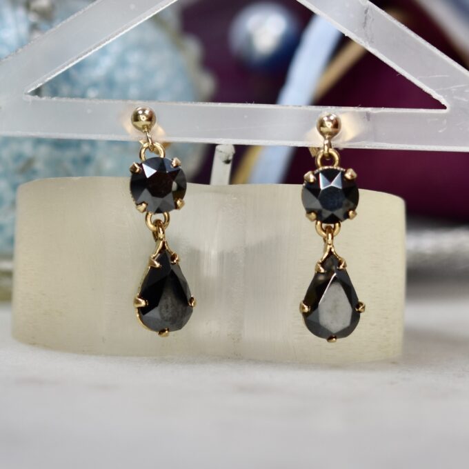 Hematite Drop Earrings in 9ct Gold