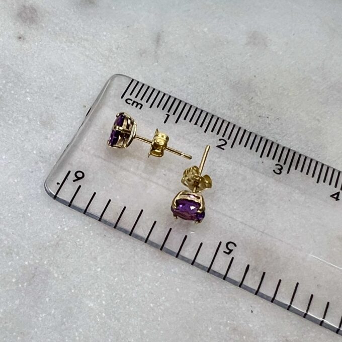 Amethyst Stud Earrings in 9ct Gold