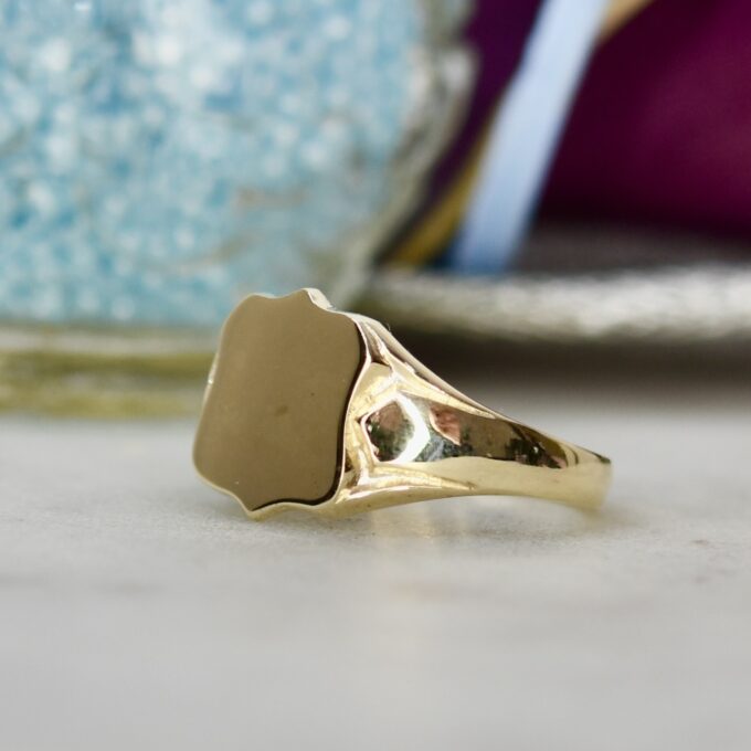 Shield Signet Ring in 9ct Gold