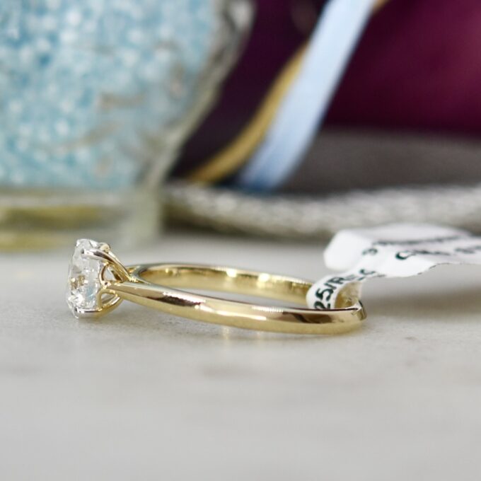 Lab Grown 1ct Round Diamond Solitaire Ring in 9ct Gold