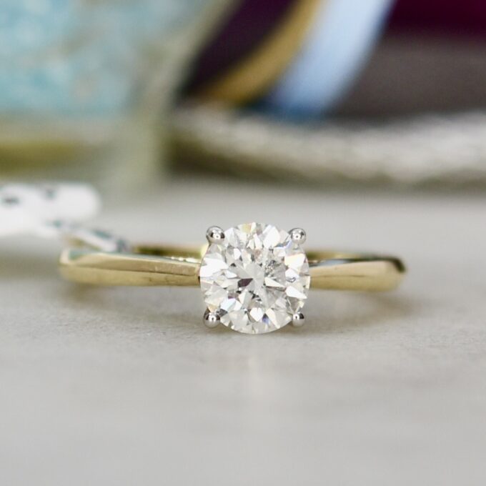 Lab Grown 1ct Round Diamond Solitaire Ring in 9ct Gold