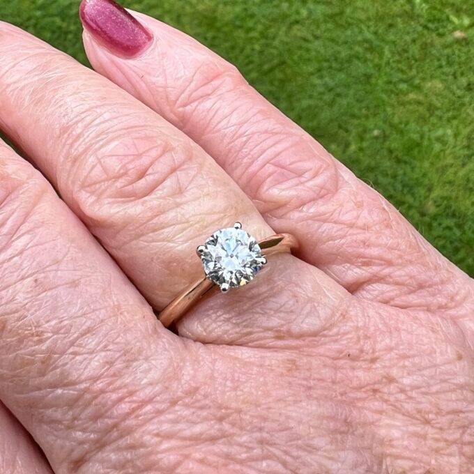 Lab Grown 1ct Round Diamond Solitaire Ring in 9ct Gold