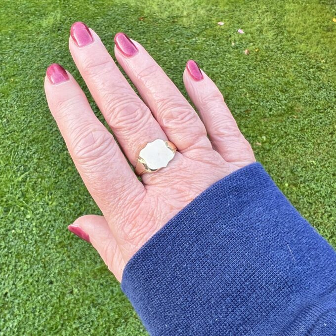 Shield Signet Ring in 9ct Gold