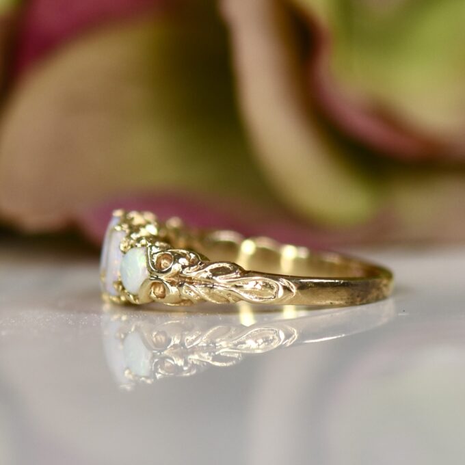 Five Stone opal Ring in 9ct Gold