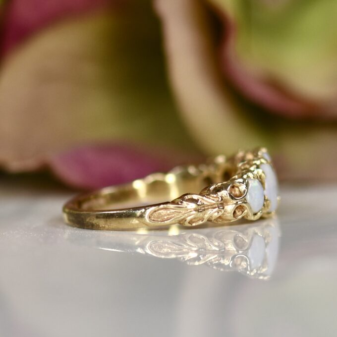 Five Stone opal Ring in 9ct Gold