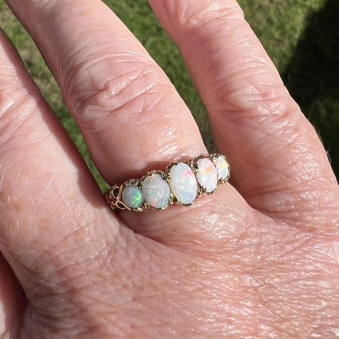 Five Stone opal Ring in 9ct Gold