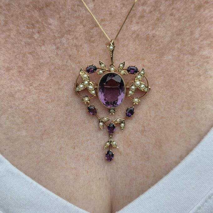 Antique Lavalier Pendant Brooch in 9ct Gold