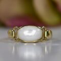 Moonstone Ring in 9ct Gold